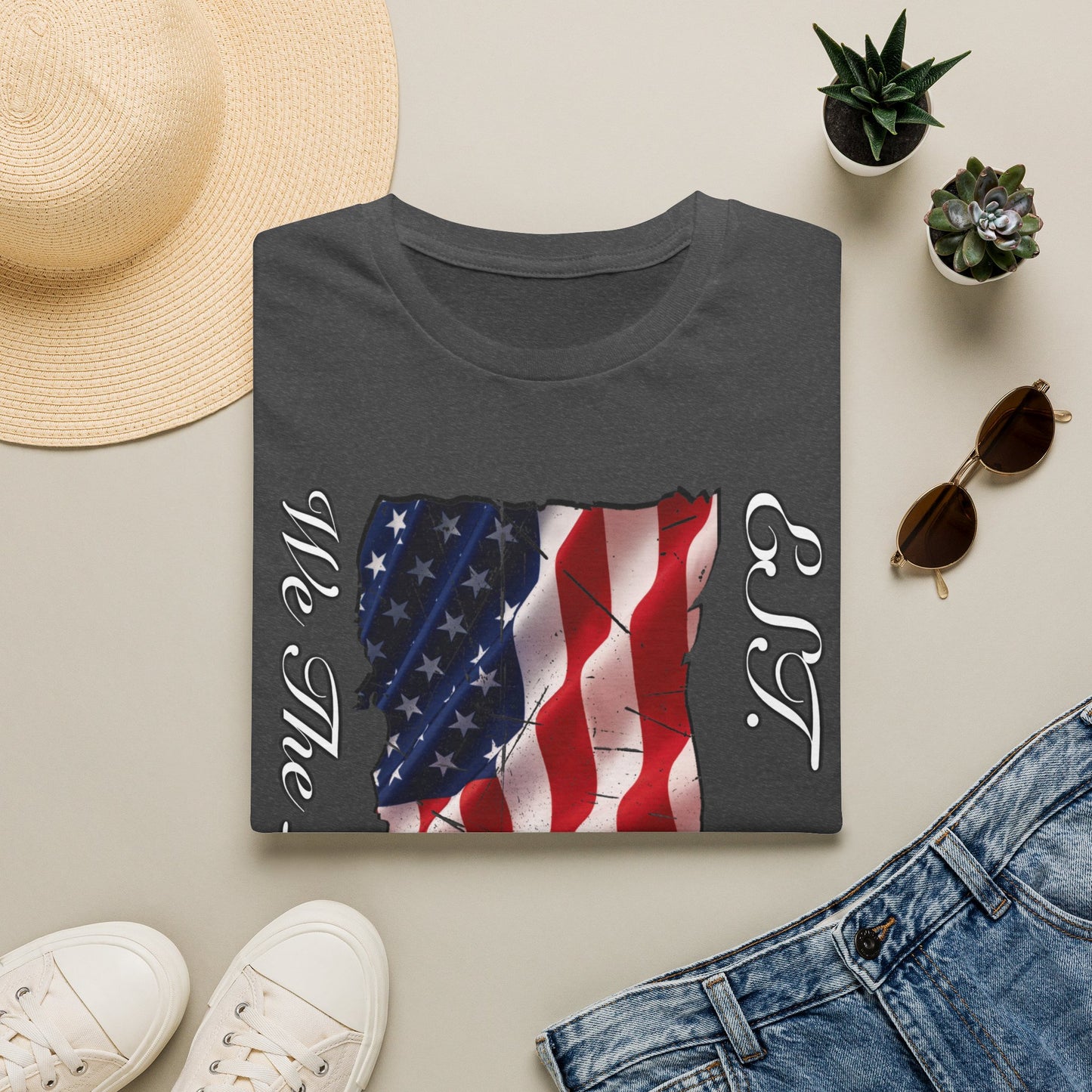 Vizsla Dog 'We The People EST. 1776' T-Shirt — Distressed American Flag
