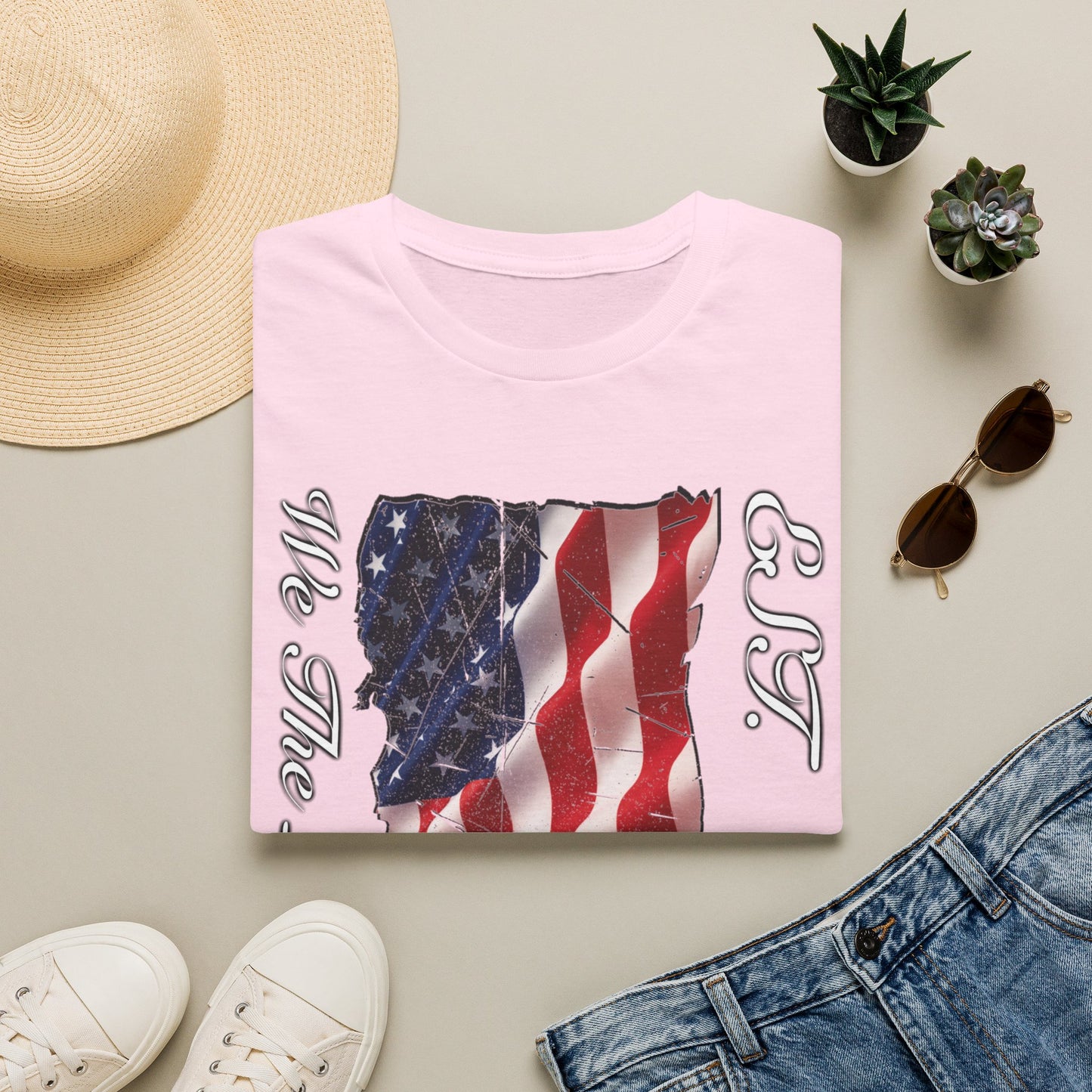 Vizsla Dog 'We The People EST. 1776' T-Shirt — Distressed American Flag