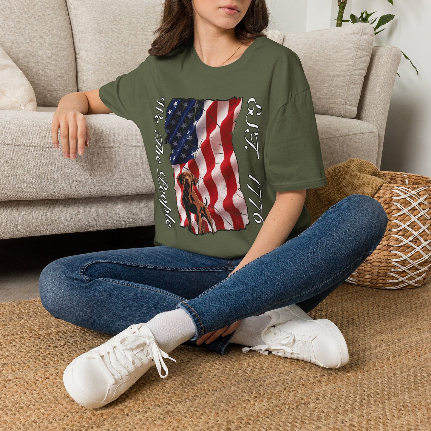 Vizsla Dog 'We The People EST. 1776' T-Shirt — Distressed American Flag