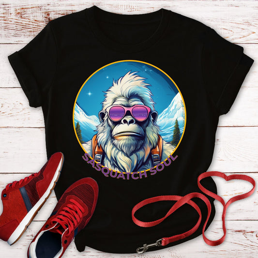 Vizsla Style - Going Norther - Bigfoot - Sasquatch Soul T-Shirt - Retro Design